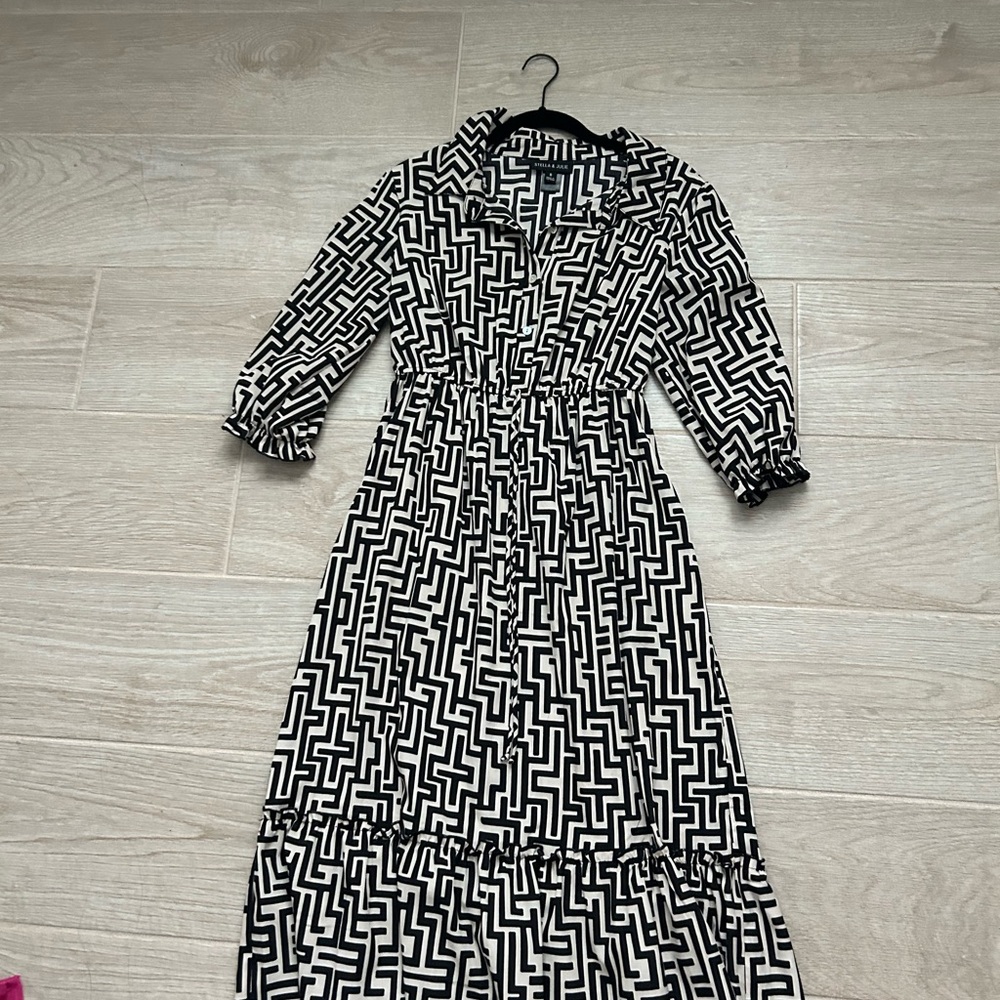 Stella & Julie Black and White Long Sleeve Collar Dress